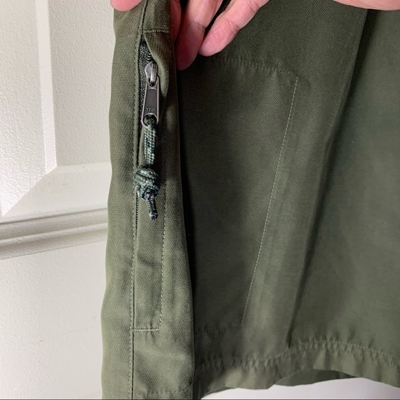 columbia XCO Hiking Shorts Green Pleated Front Relax Fit Bermuda 5 Pockets 34 - Picture 5 of 10